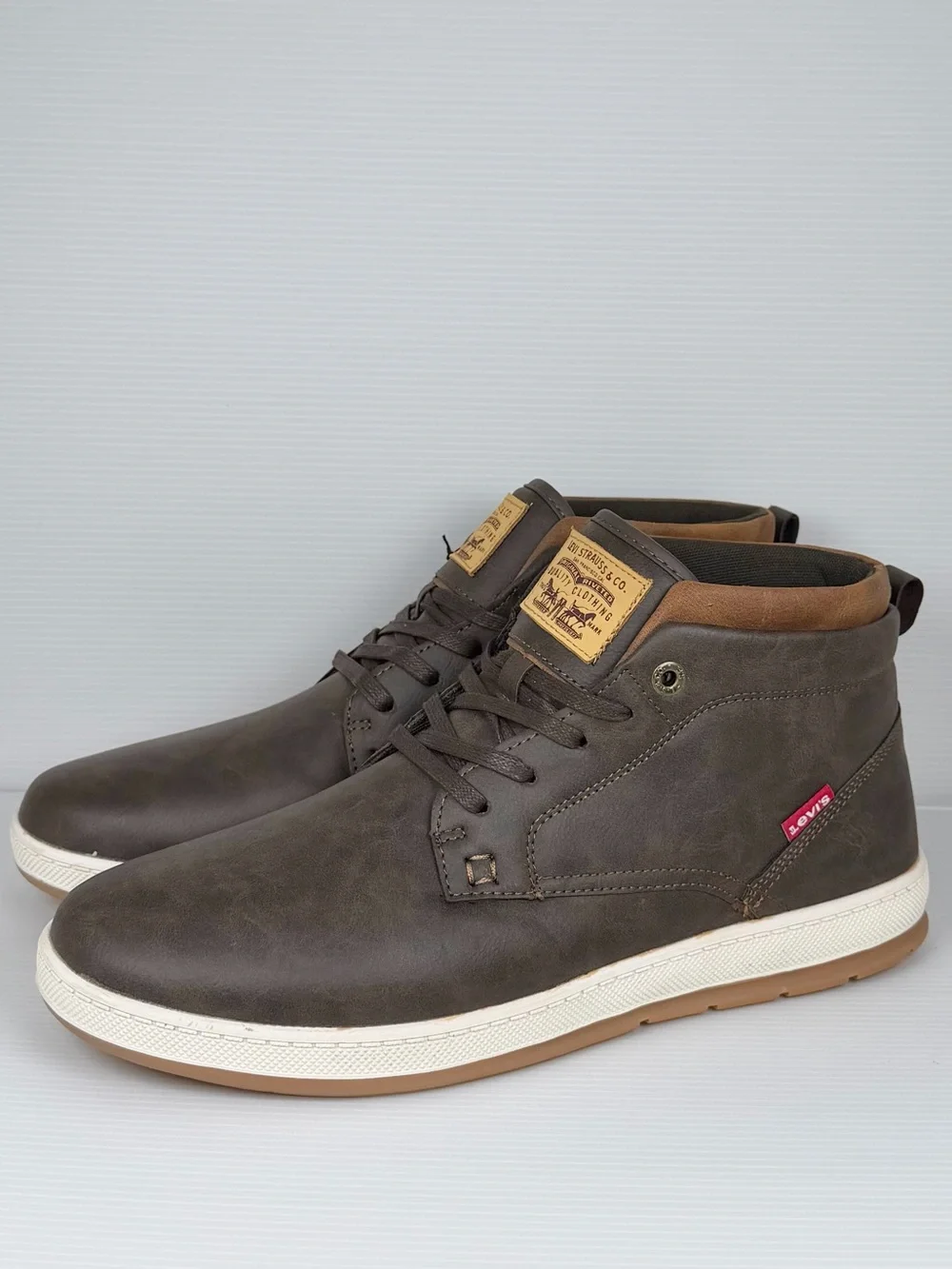 Levi’s Men’s Brown Mid Top Casual Boots Sneakers NWT Size 12 Comfort Insole